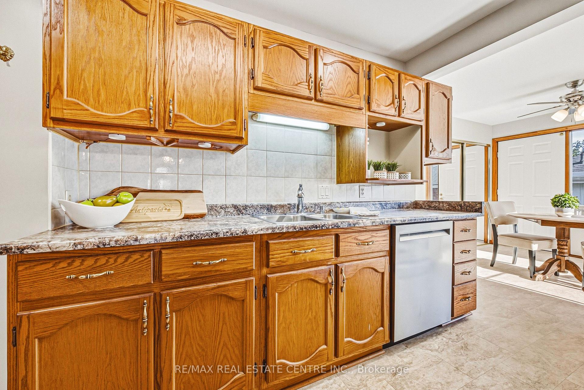 Photo 18 of 950 Hamilton Street, Cambridge, Preston South — HOMEH