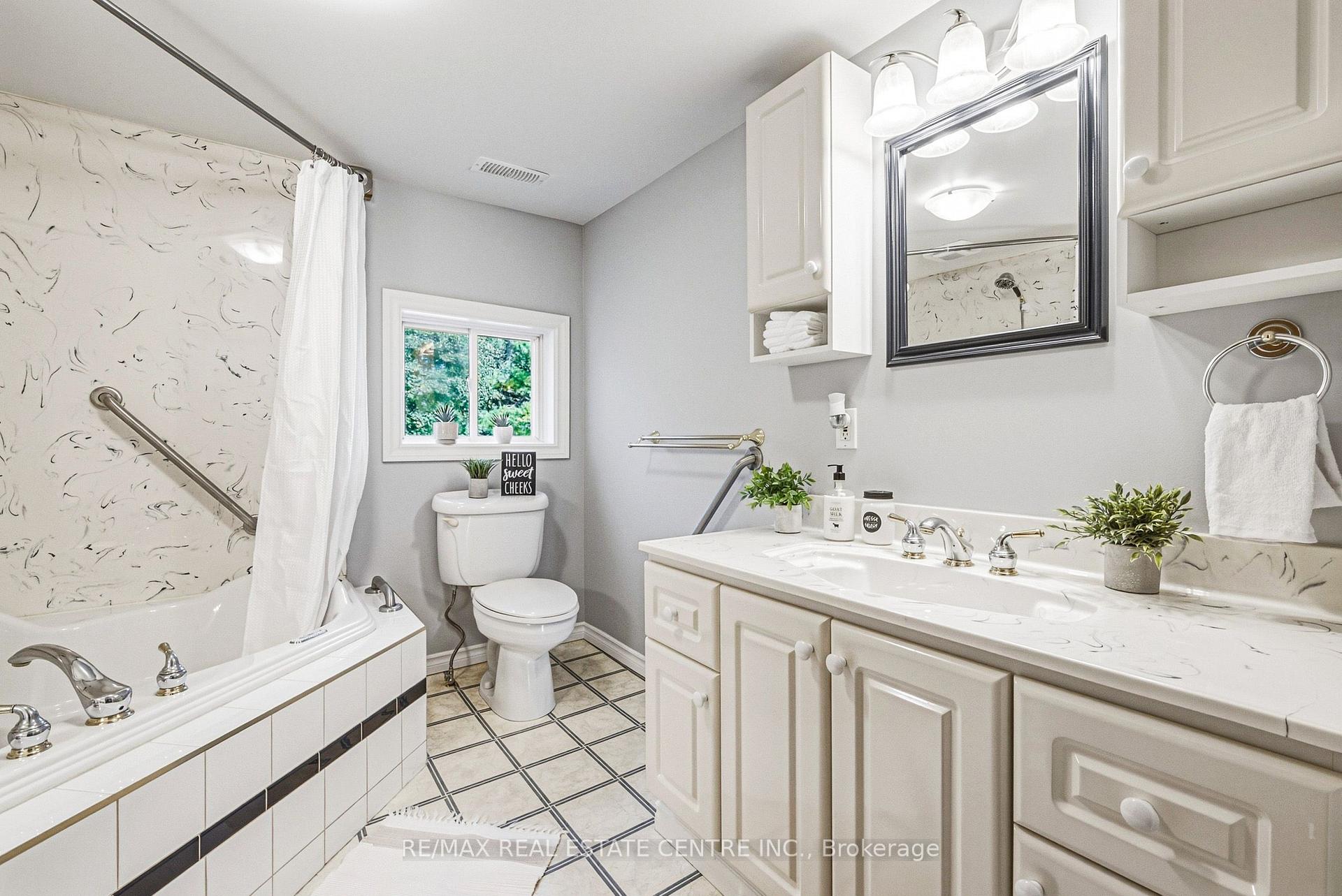 Photo 20 of 950 Hamilton Street, Cambridge, Preston South — HOMEH