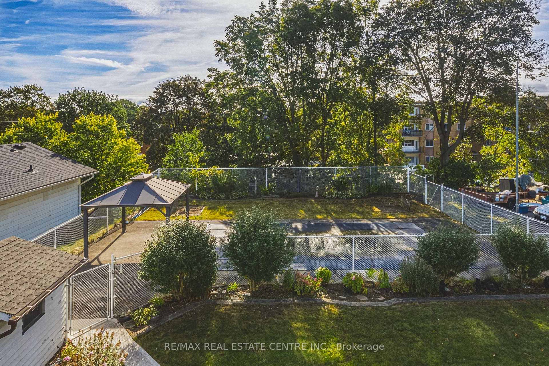 Photo 33 of 950 Hamilton Street, Cambridge, Preston South — HOMEH