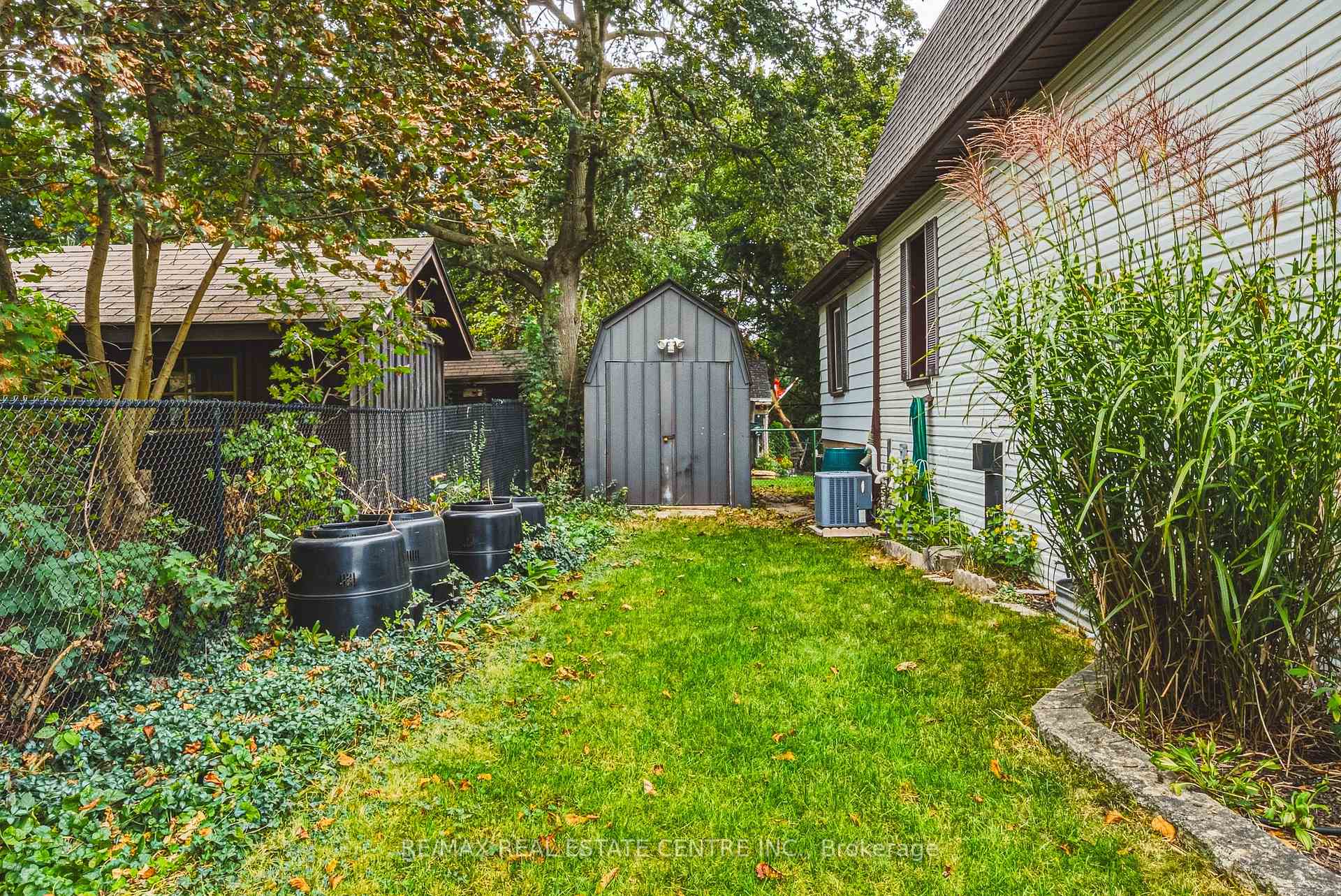 Photo 34 of 950 Hamilton Street, Cambridge, Preston South — HOMEH