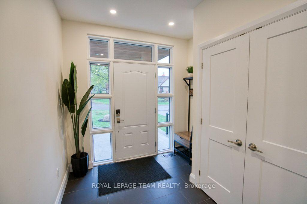 Photo 3 of 49 Aylen Avenue, Ottawa, Woodroffe — HOMEH