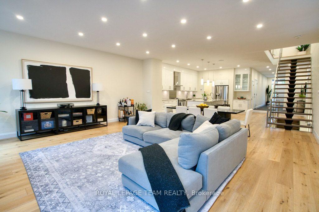 Photo 14 of 49 Aylen Avenue, Ottawa, Woodroffe — HOMEH