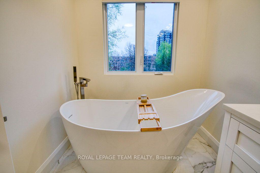 Photo 21 of 49 Aylen Avenue, Ottawa, Woodroffe — HOMEH