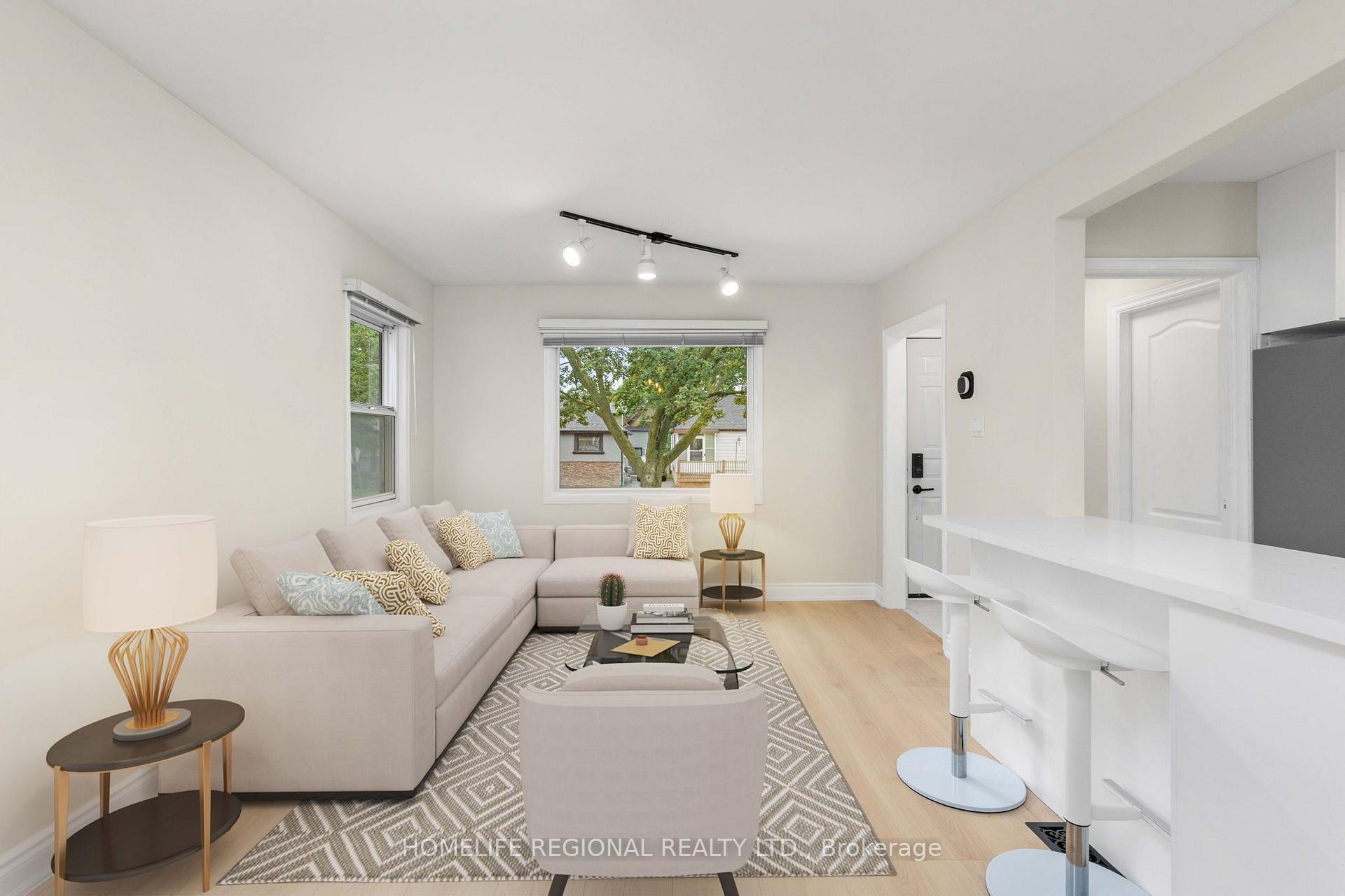 Photo 10 of Unit Main Level, 21 Acorn Avenue, Etobicoke, Islington-City Centre West — HOMEH