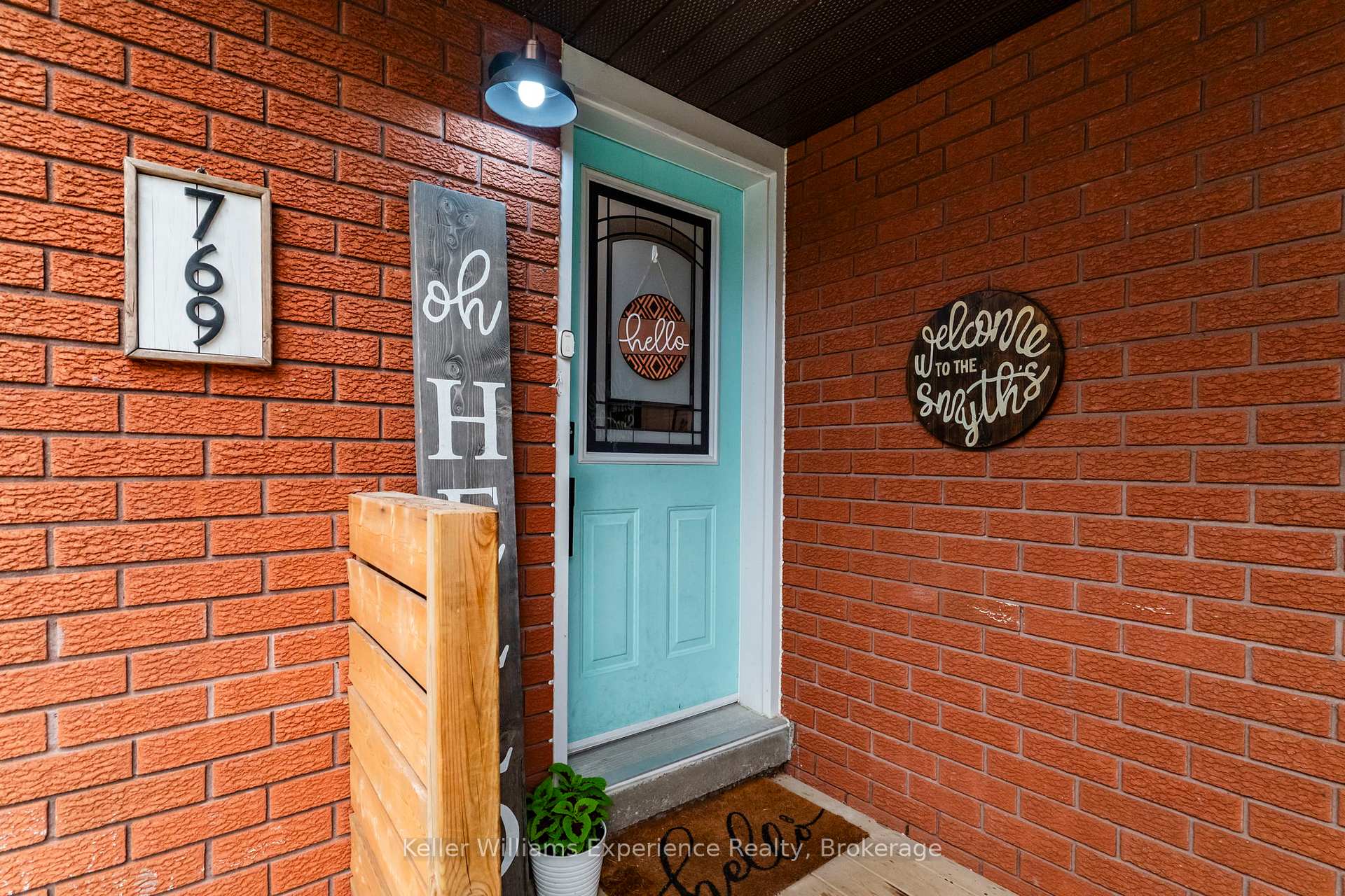 Photo 3 of 769 Pratt Avenue, Midland — HOMEH