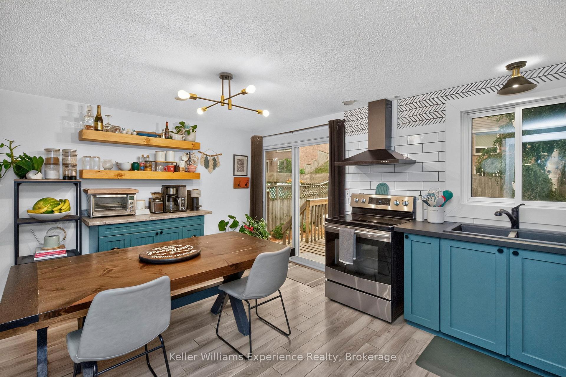 Photo 10 of 769 Pratt Avenue, Midland — HOMEH