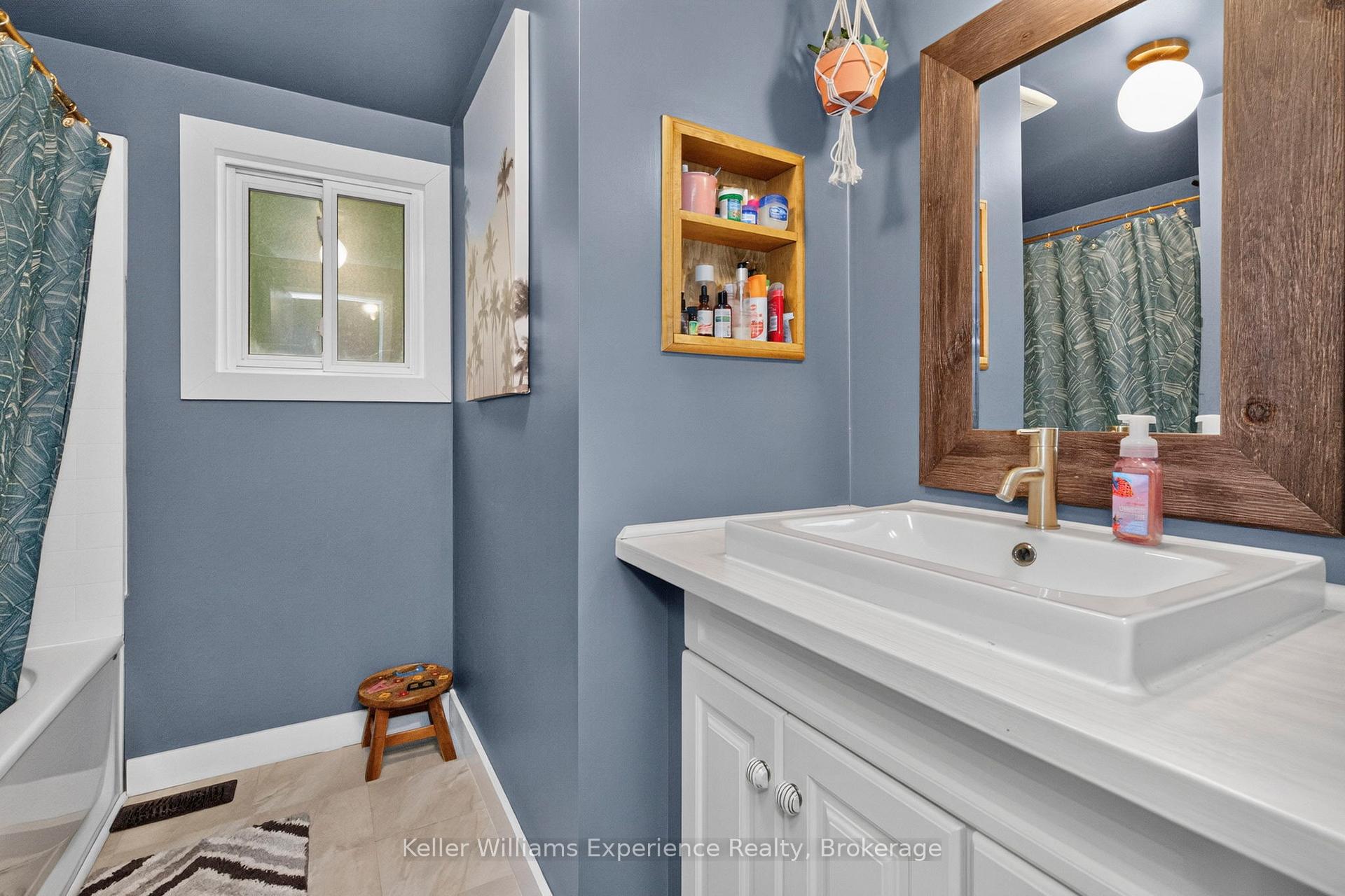 Photo 16 of 769 Pratt Avenue, Midland — HOMEH