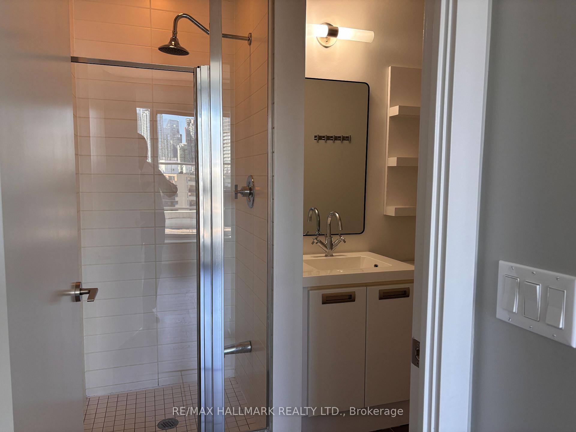 Photo 21 of Unit 905, 90 Stadium Road, Toronto, Waterfront Communities — HOMEH