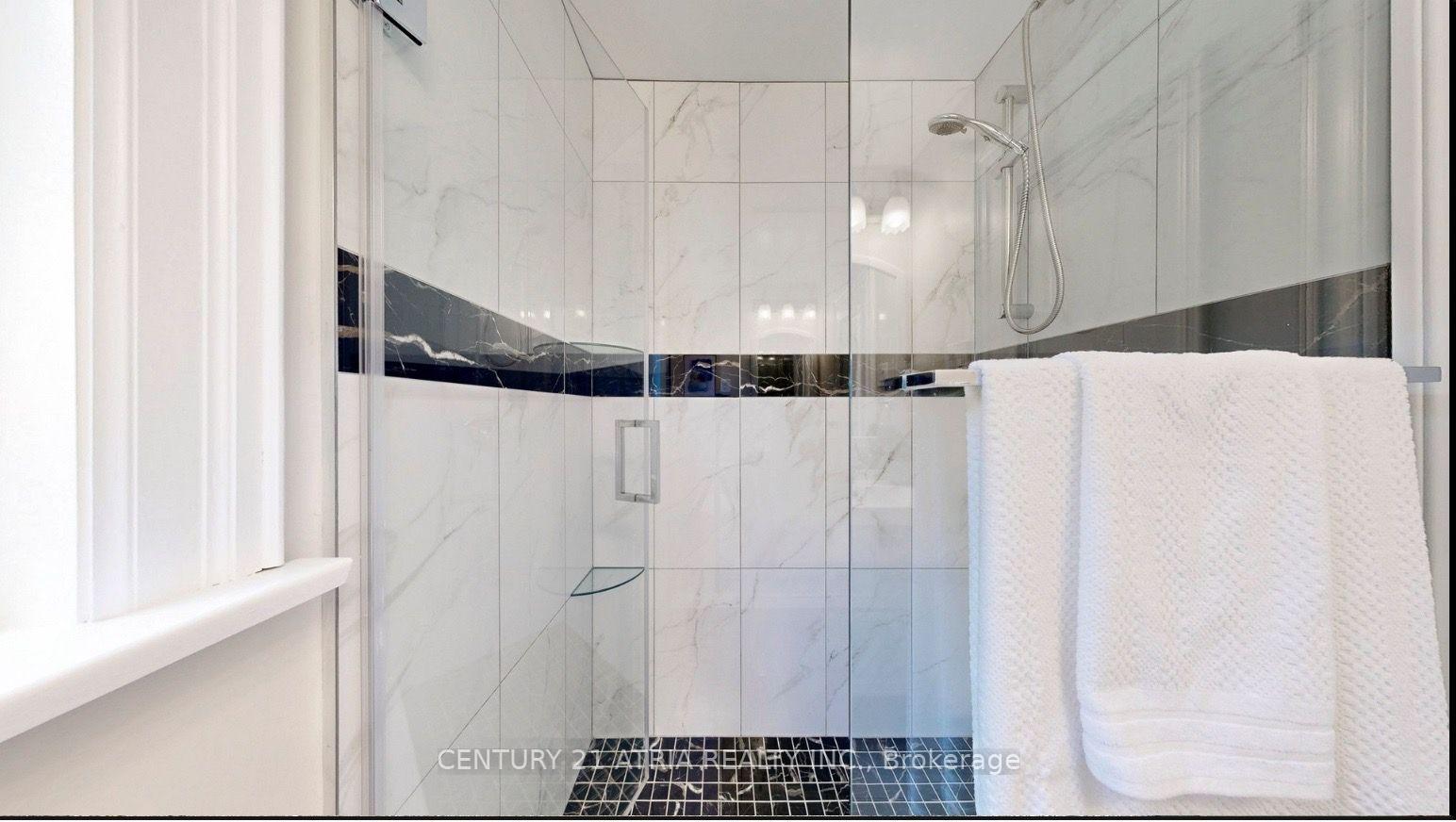 Photo 2 of Unit Lower, 60 Beacham Crescent, Scarborough, Tam O'Shanter-Sullivan — HOMEH
