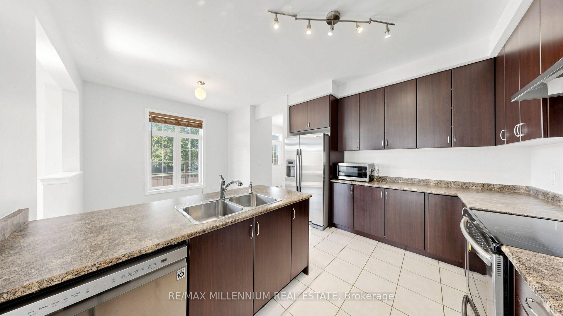 Photo 18 of 65 Yellowknife Road, Brampton, Sandringham-Wellington North — HOMEH