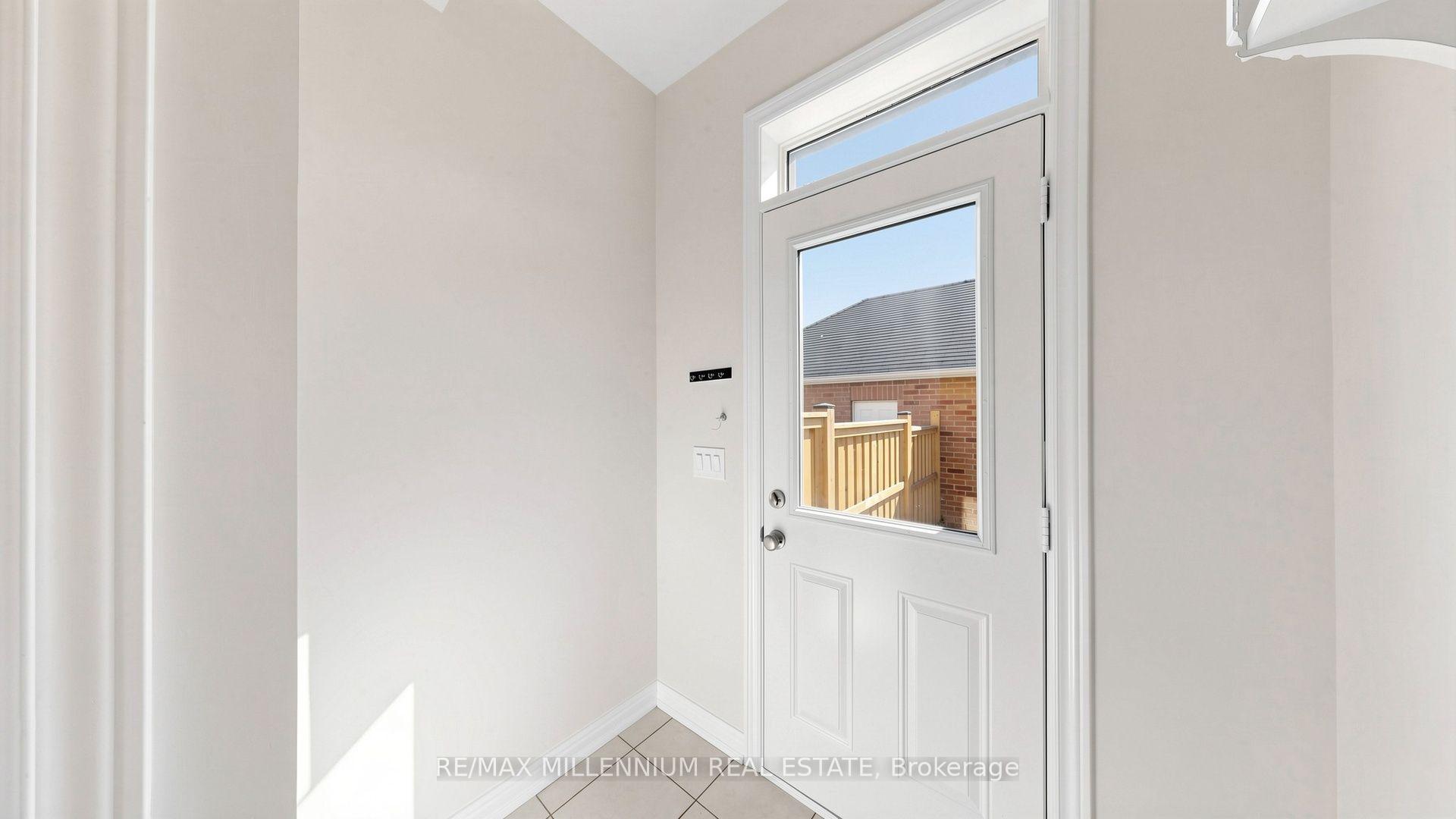 Photo 23 of 65 Yellowknife Road, Brampton, Sandringham-Wellington North — HOMEH