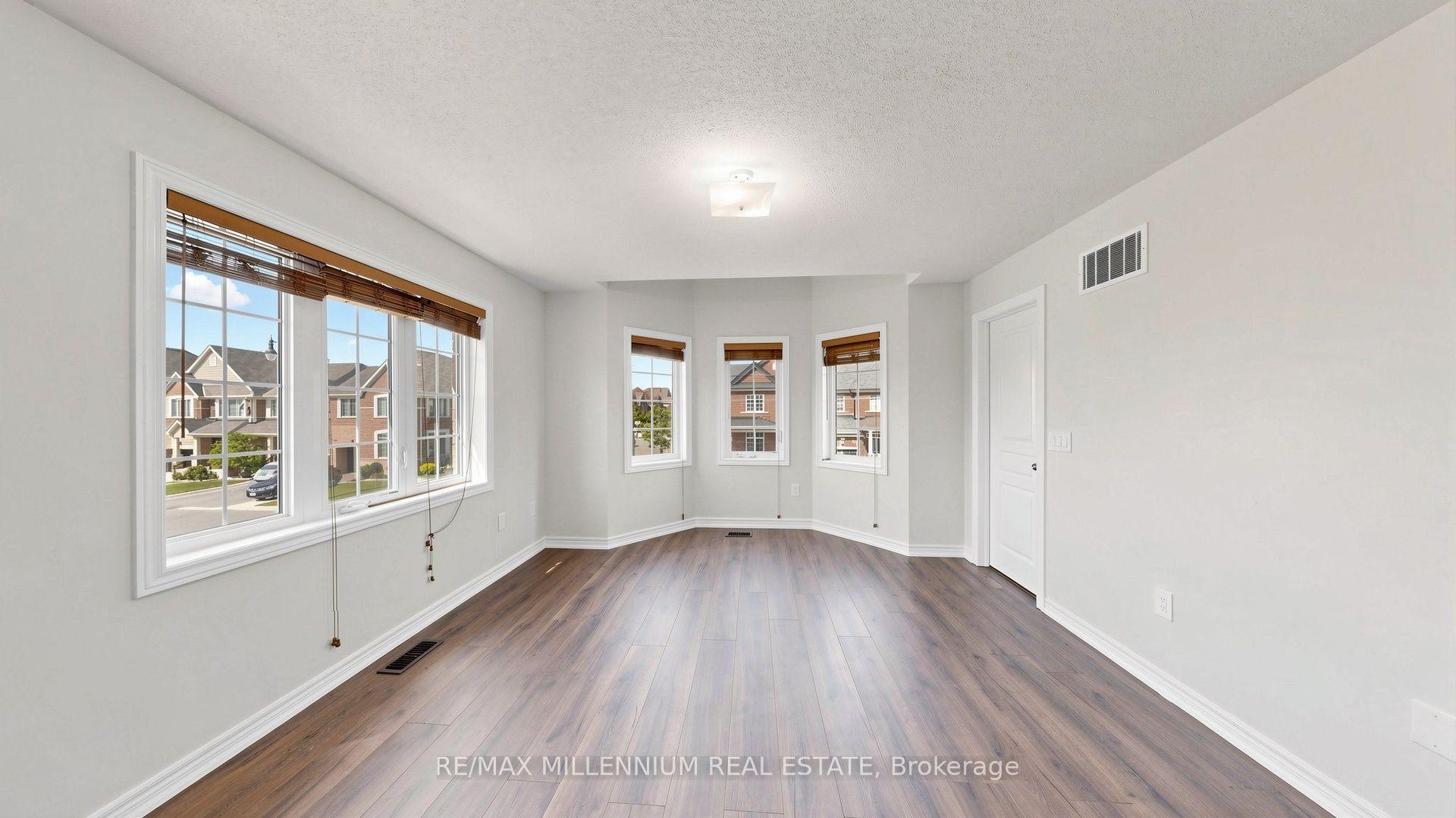 Photo 29 of 65 Yellowknife Road, Brampton, Sandringham-Wellington North — HOMEH