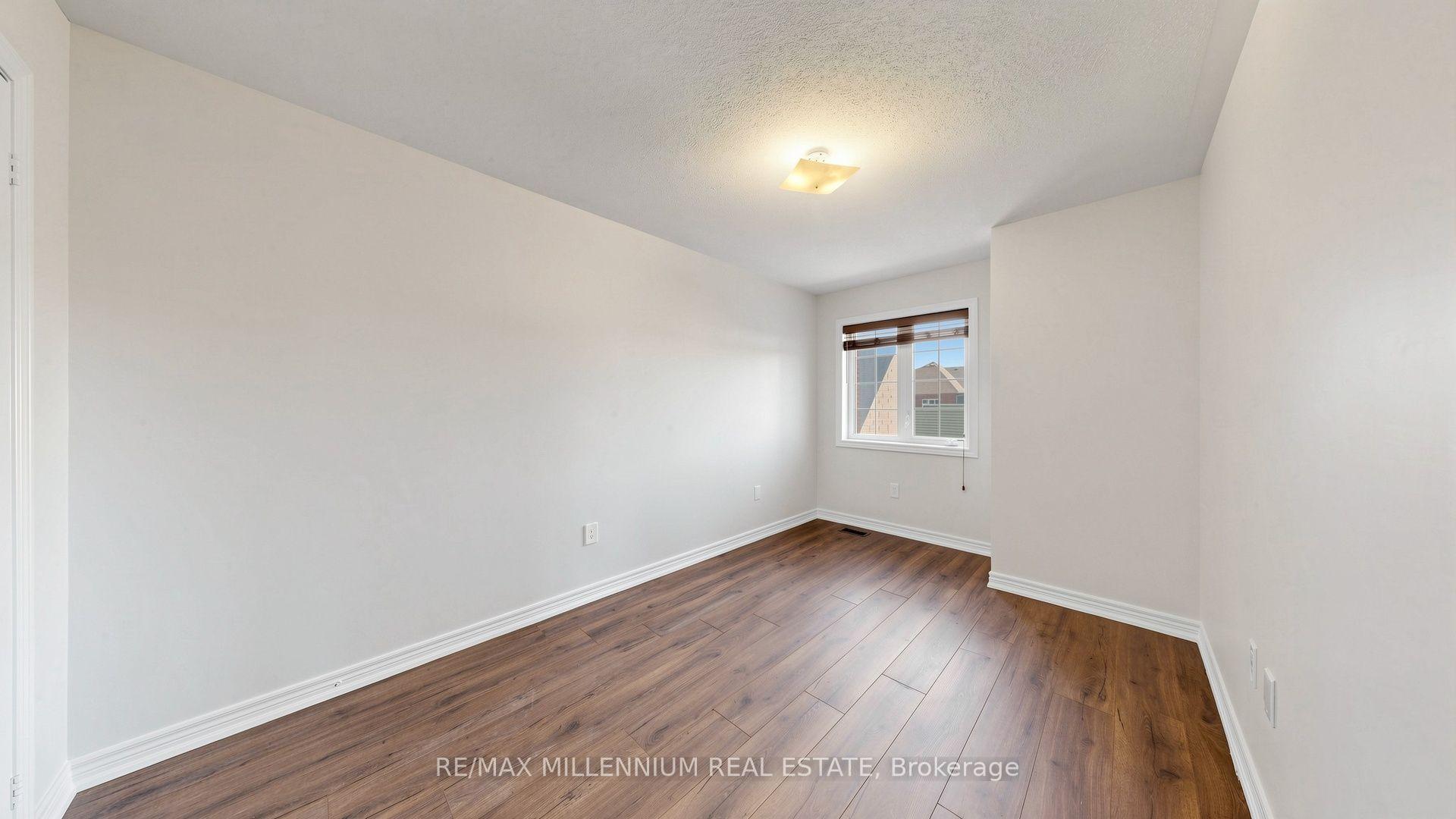 Photo 33 of 65 Yellowknife Road, Brampton, Sandringham-Wellington North — HOMEH