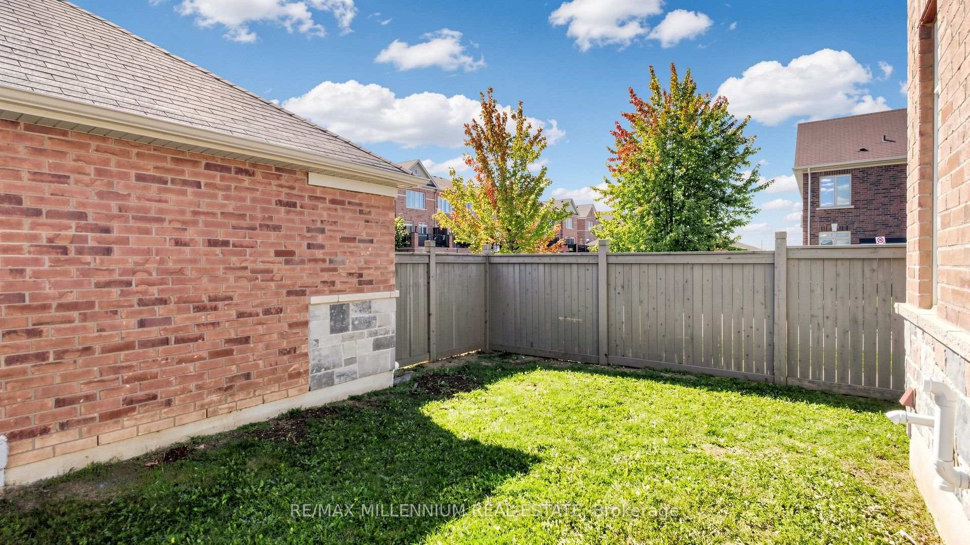 Photo 48 of 65 Yellowknife Road, Brampton, Sandringham-Wellington North — HOMEH