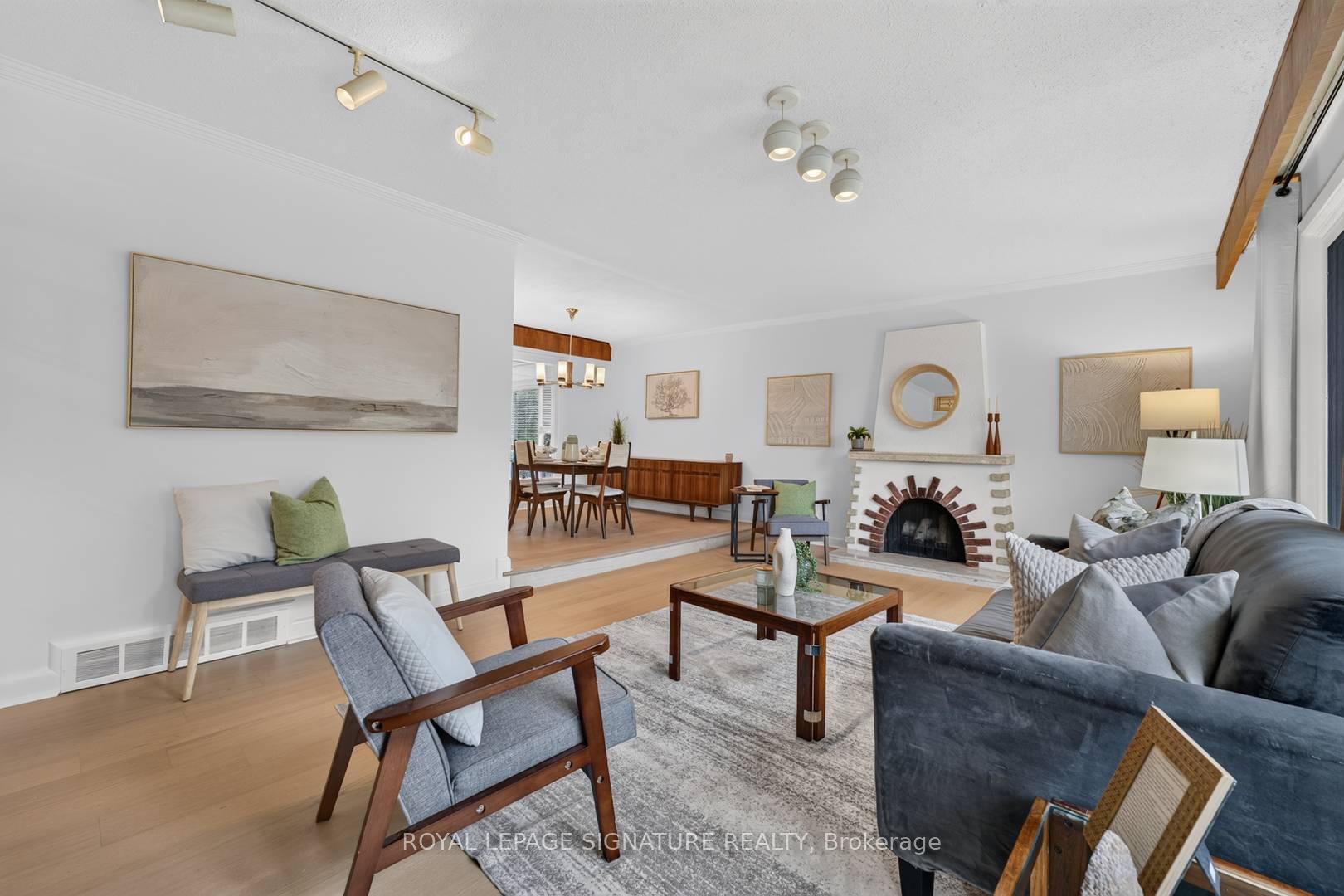 Photo 3 of 11 Regency Square, Scarborough, Guildwood — HOMEH
