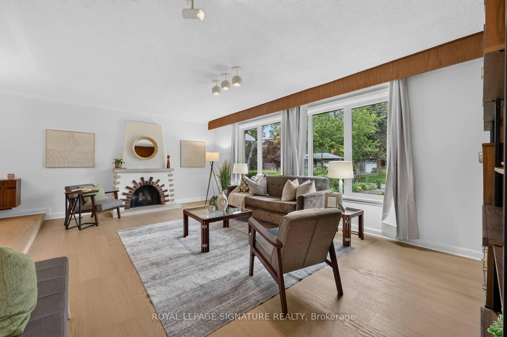 Photo 5 of 11 Regency Square, Scarborough, Guildwood — HOMEH