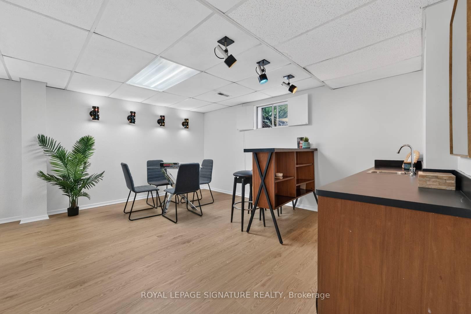 Photo 31 of 11 Regency Square, Scarborough, Guildwood — HOMEH