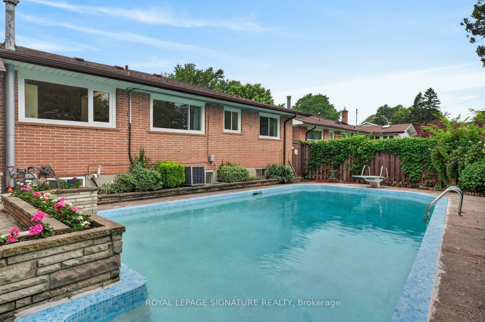 Photo 41 of 11 Regency Square, Scarborough, Guildwood — HOMEH