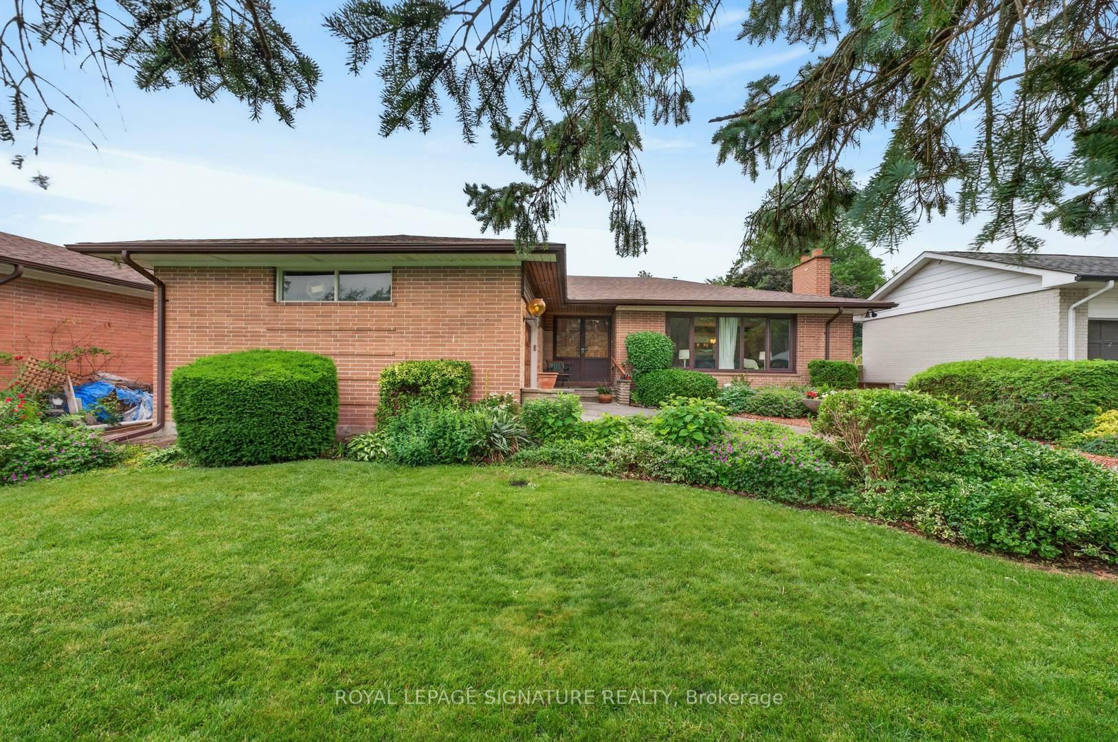 Photo 44 of 11 Regency Square, Scarborough, Guildwood — HOMEH
