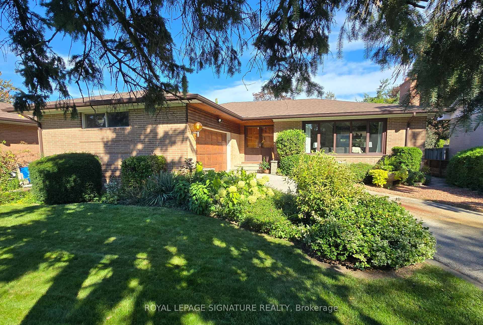 Photo 4 of 11 Regency Square, Scarborough, Guildwood — HOMEH