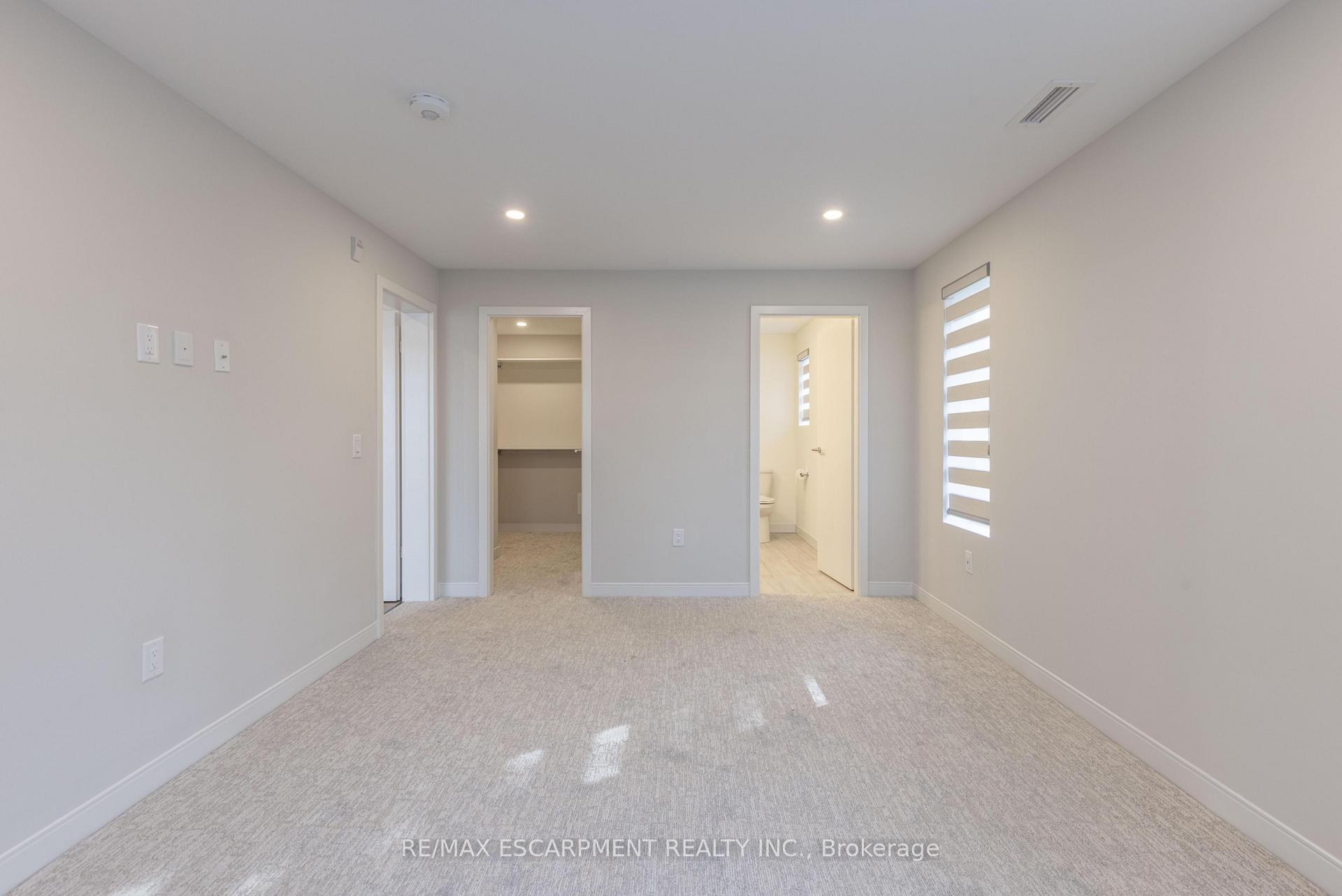 Photo 14 of Unit 107, 123 Lincoln Street, Welland, Broadway — HOMEH