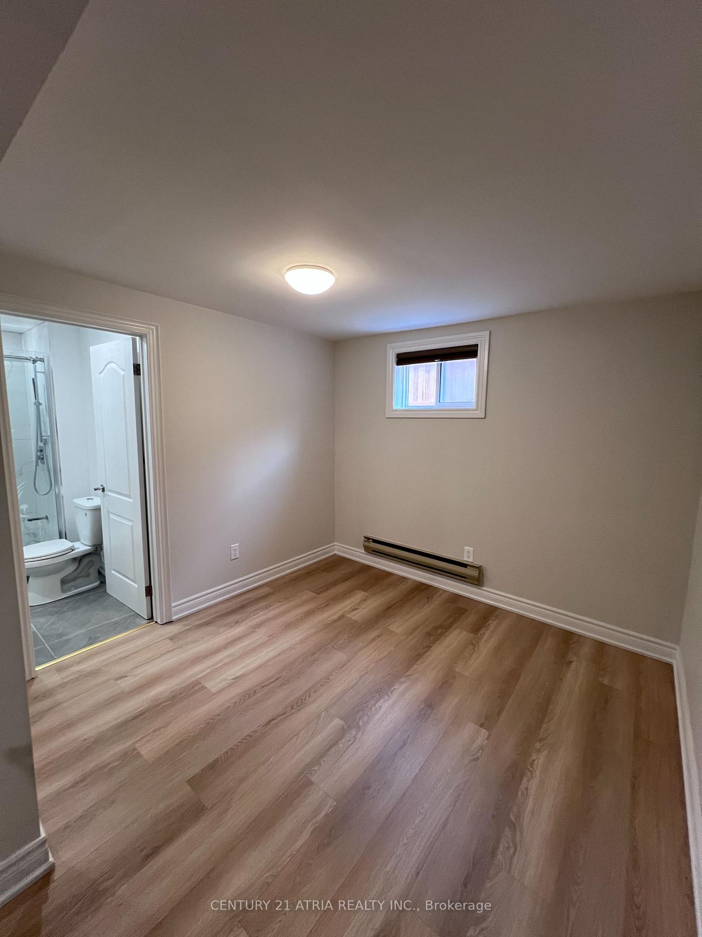 Photo 8 of Unit Lower, 118 Beckenridge Drive, Markham, Milliken Mills East — HOMEH
