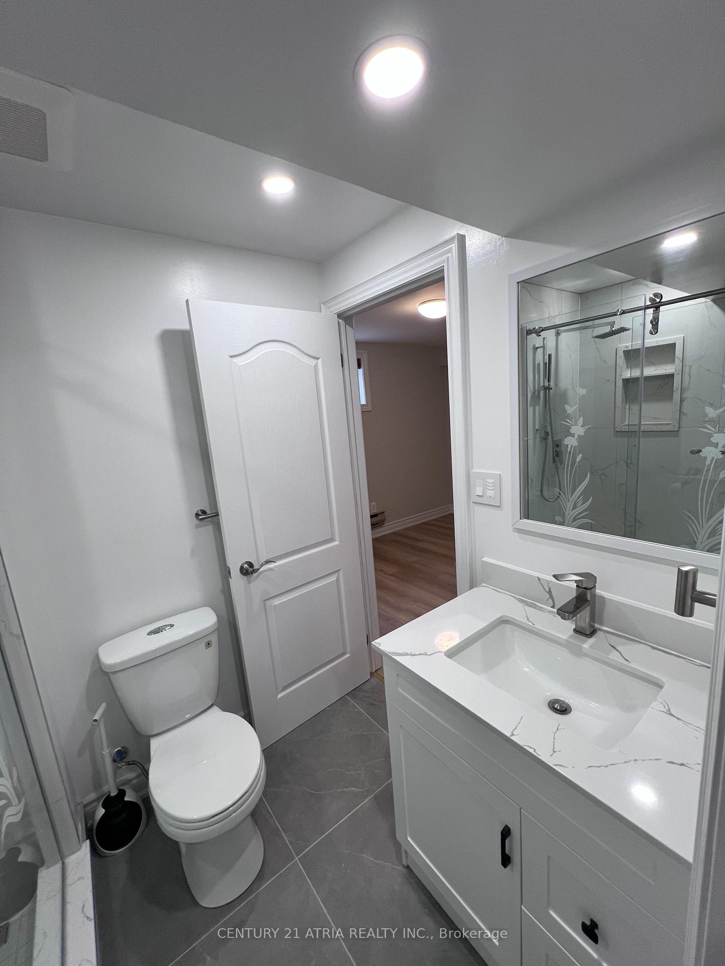Photo 10 of Unit Lower, 118 Beckenridge Drive, Markham, Milliken Mills East — HOMEH