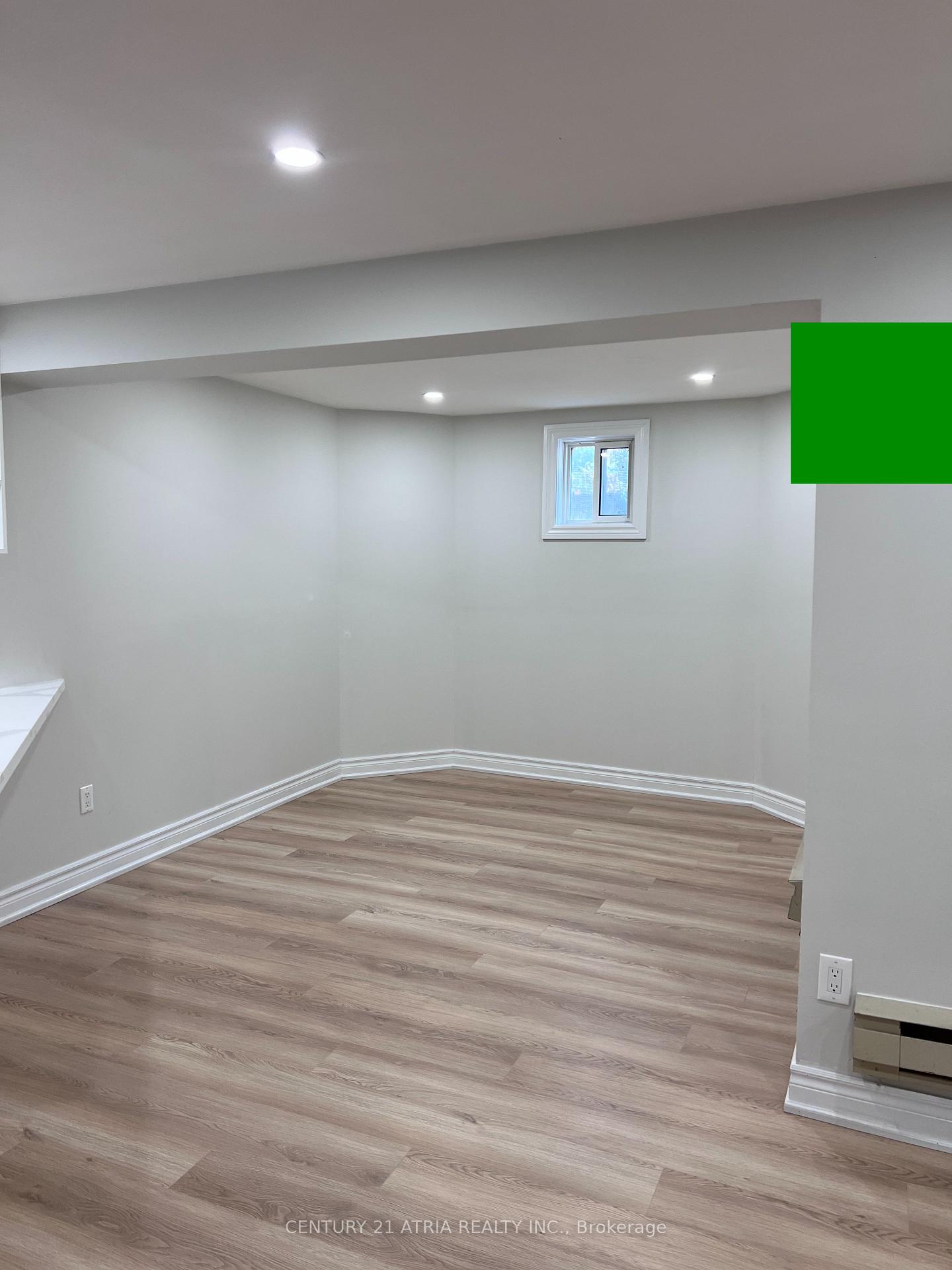 Photo 13 of Unit Lower, 118 Beckenridge Drive, Markham, Milliken Mills East — HOMEH