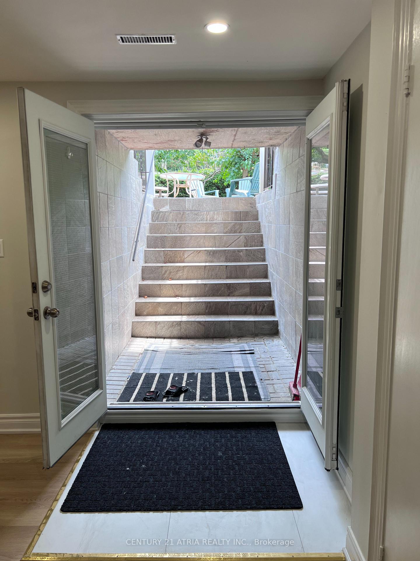 Photo 16 of Unit Lower, 118 Beckenridge Drive, Markham, Milliken Mills East — HOMEH