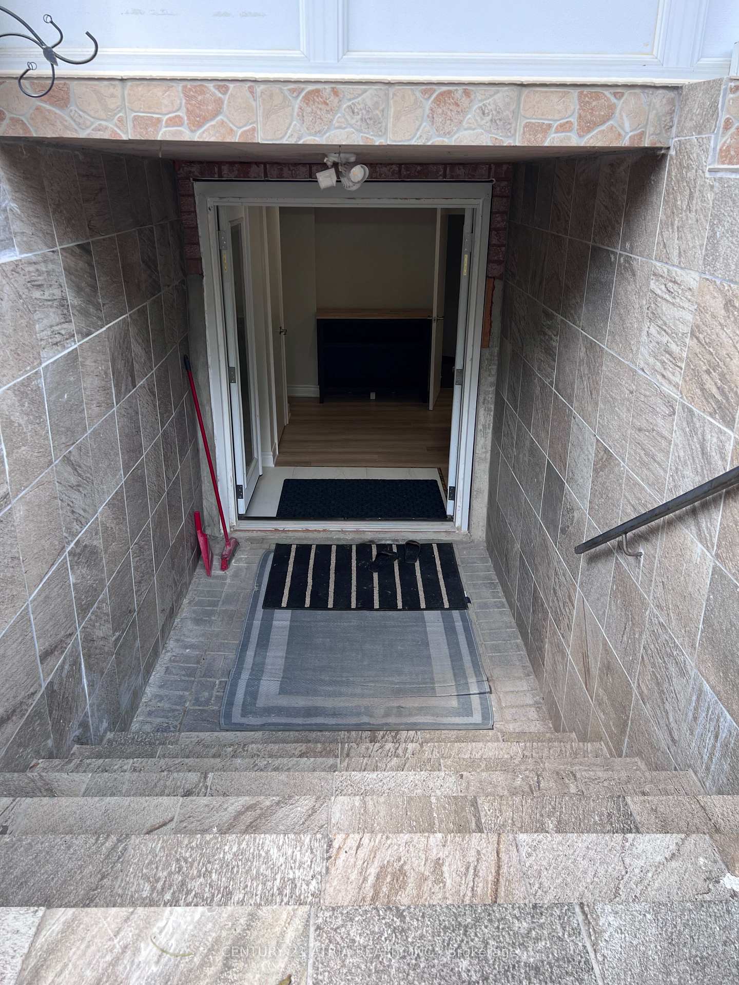 Photo 17 of Unit Lower, 118 Beckenridge Drive, Markham, Milliken Mills East — HOMEH