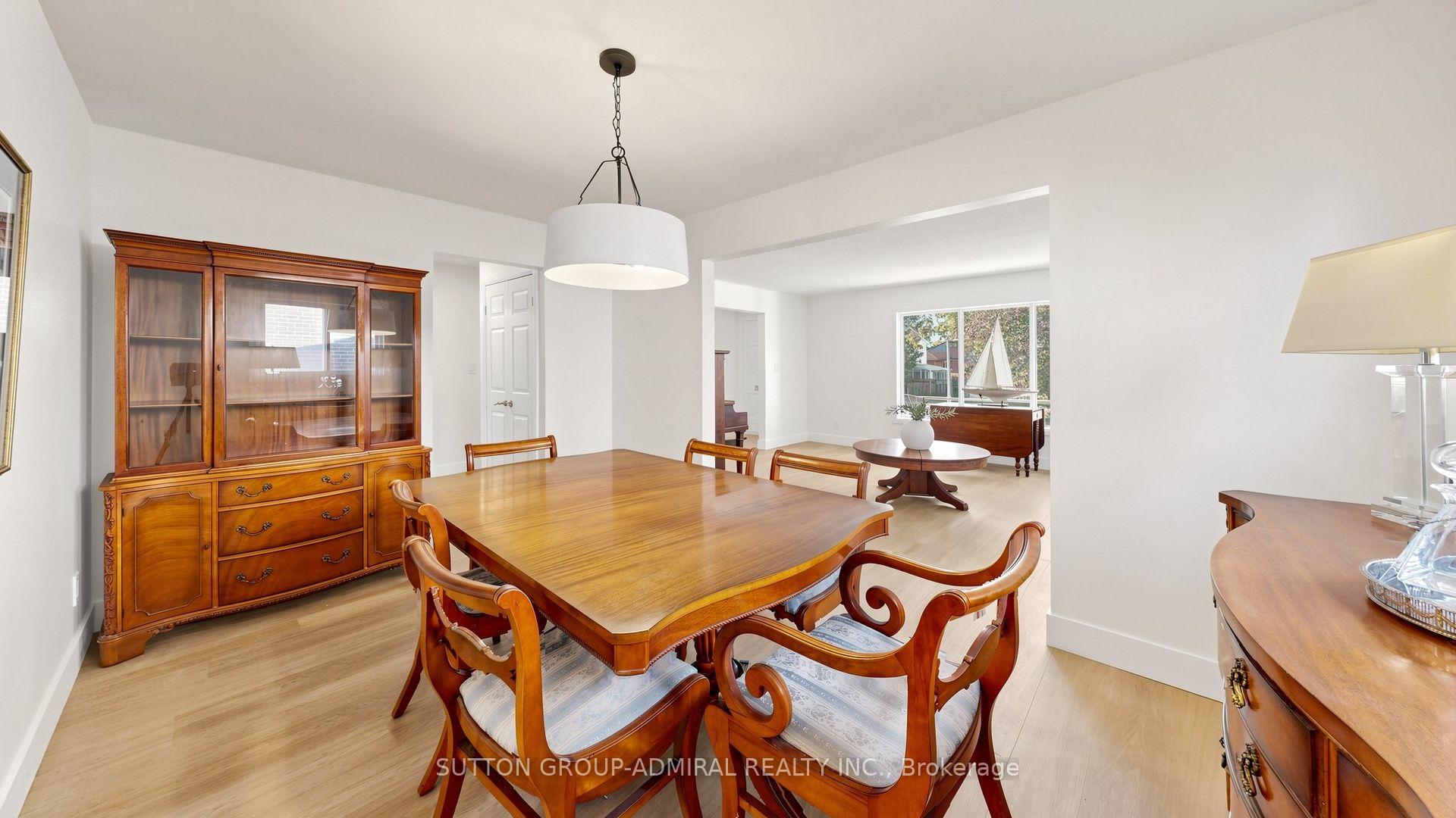 Photo 6 of 49 Stornoway Crescent, Markham, Royal Orchard — HOMEH