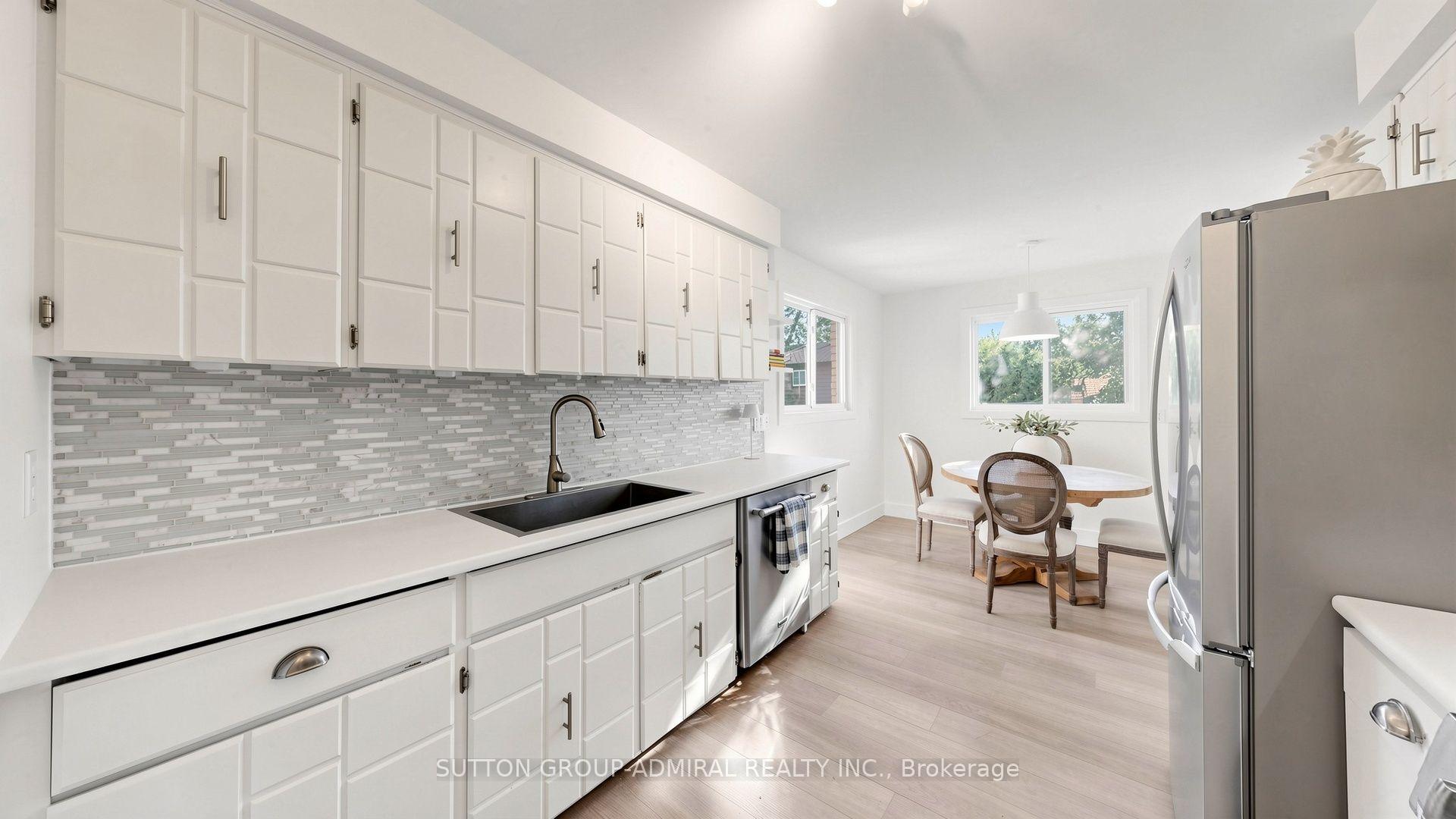 Photo 9 of 49 Stornoway Crescent, Markham, Royal Orchard — HOMEH