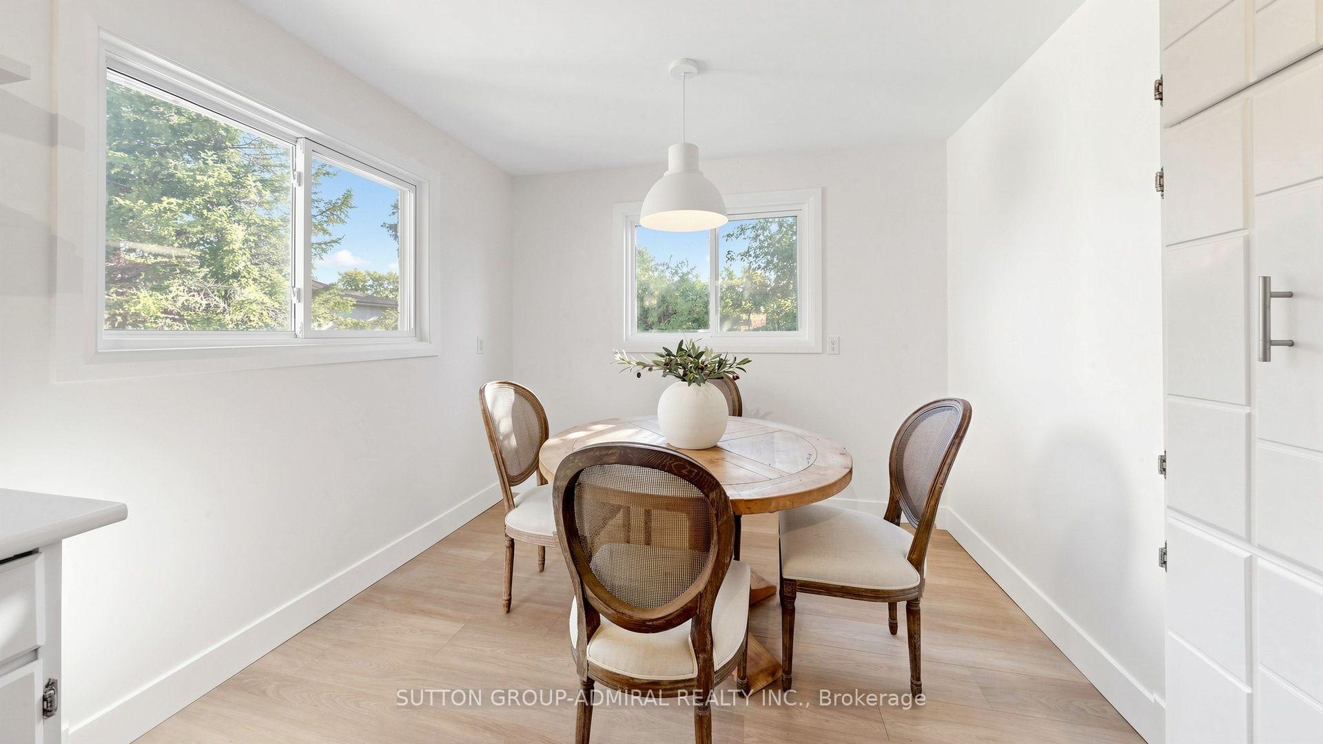 Photo 11 of 49 Stornoway Crescent, Markham, Royal Orchard — HOMEH