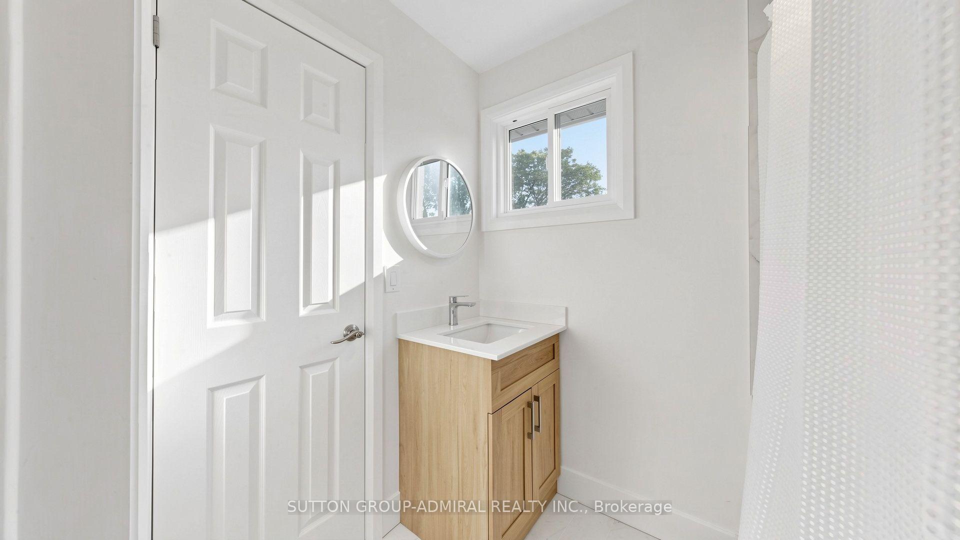Photo 16 of 49 Stornoway Crescent, Markham, Royal Orchard — HOMEH