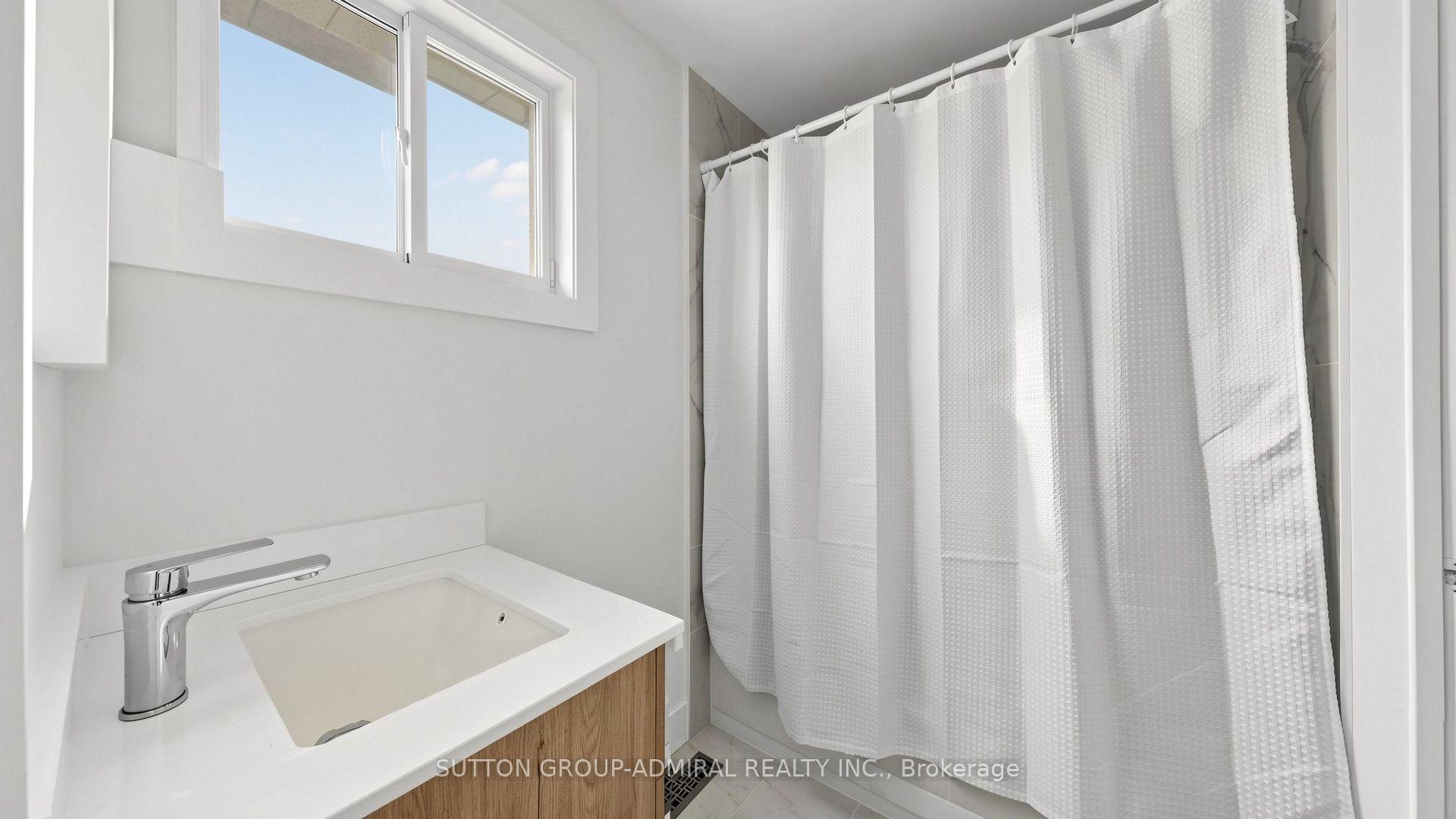 Photo 17 of 49 Stornoway Crescent, Markham, Royal Orchard — HOMEH