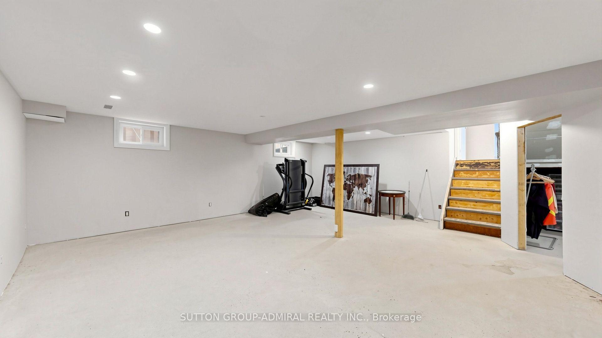 Photo 34 of 49 Stornoway Crescent, Markham, Royal Orchard — HOMEH