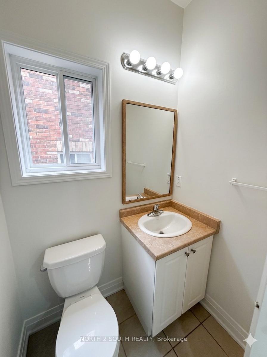 Photo 7 of Unit Upper, 2271 Whitewood Crescent, Innisfil, Alcona — HOMEH