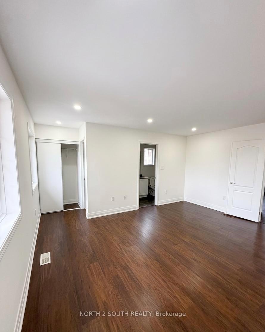 Photo 8 of Unit Upper, 2271 Whitewood Crescent, Innisfil, Alcona — HOMEH