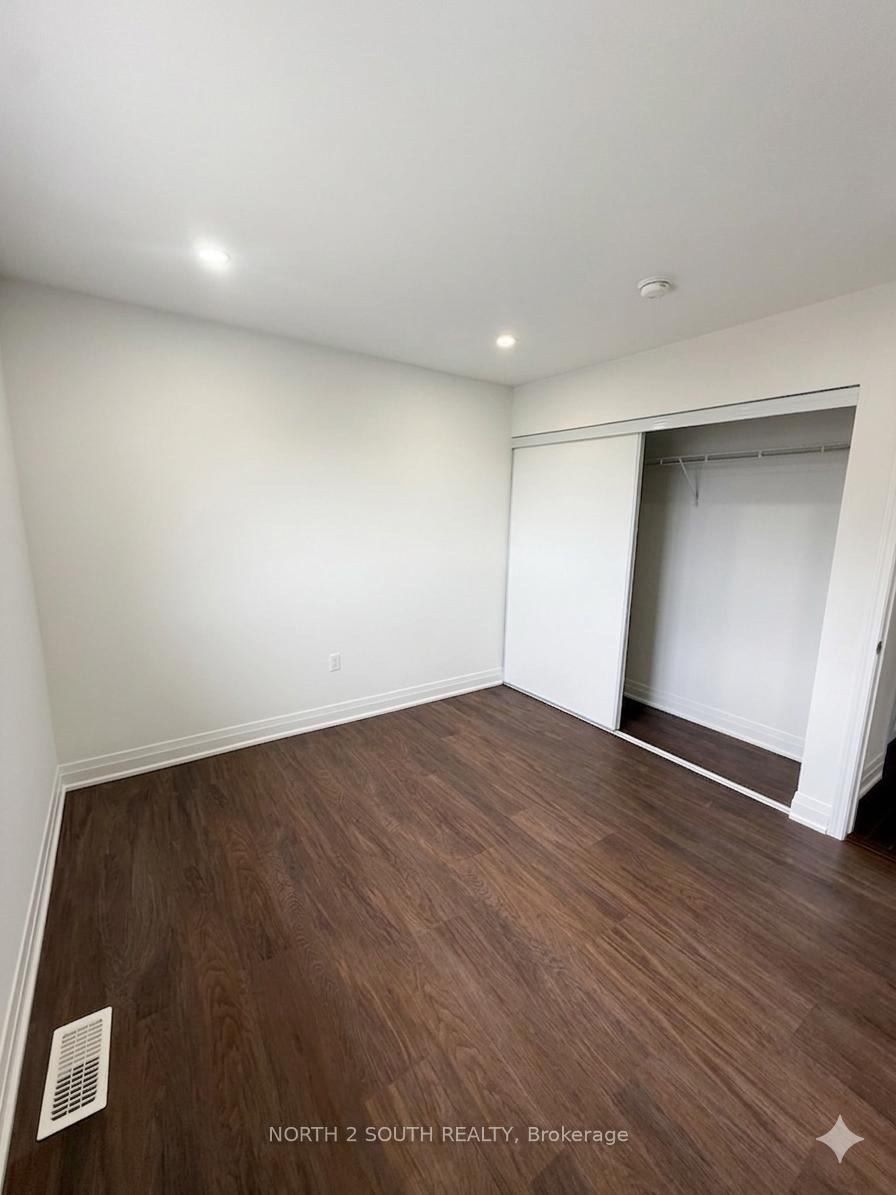 Photo 10 of Unit Upper, 2271 Whitewood Crescent, Innisfil, Alcona — HOMEH