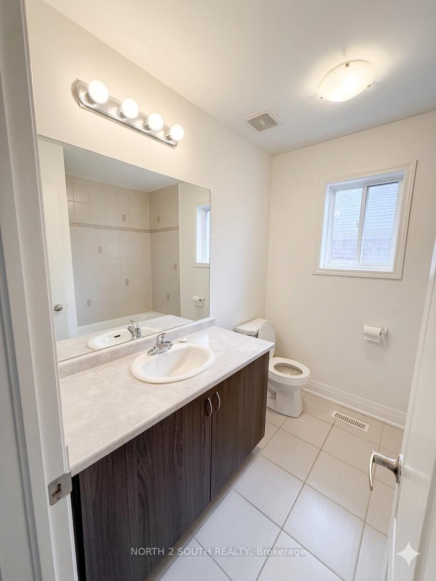 Photo 13 of Unit Upper, 2271 Whitewood Crescent, Innisfil, Alcona — HOMEH