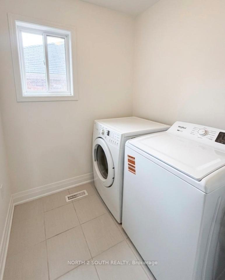 Photo 14 of Unit Upper, 2271 Whitewood Crescent, Innisfil, Alcona — HOMEH