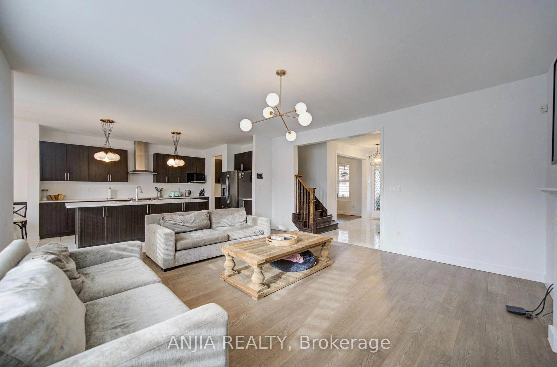 Photo 18 of 8 Wagon Works Street, Markham, Cornell — HOMEH