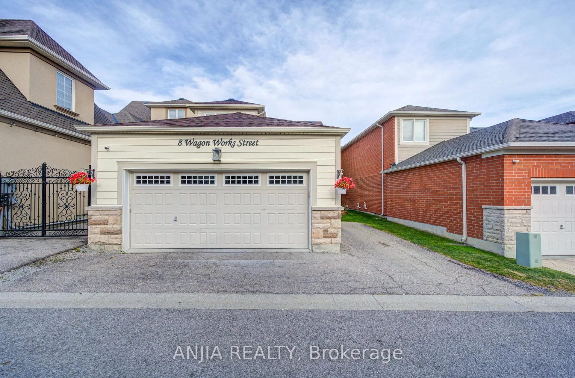 Photo 54 of 8 Wagon Works Street, Markham, Cornell — HOMEH