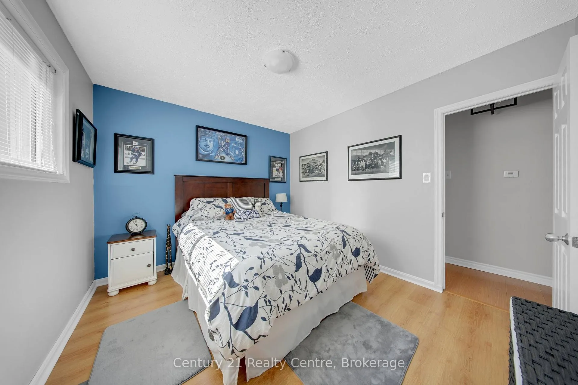 Photo 12 of 9 Sunset Boulevard, Brampton, Brampton West — HOMEH
