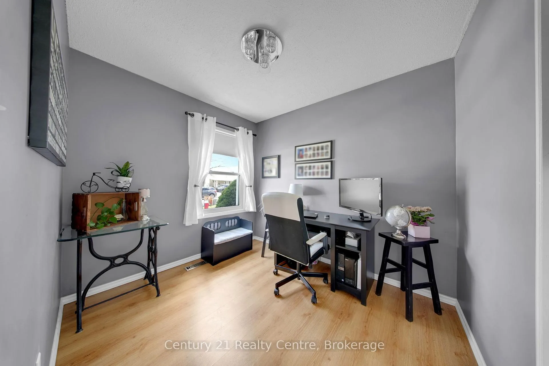 Photo 20 of 9 Sunset Boulevard, Brampton, Brampton West — HOMEH