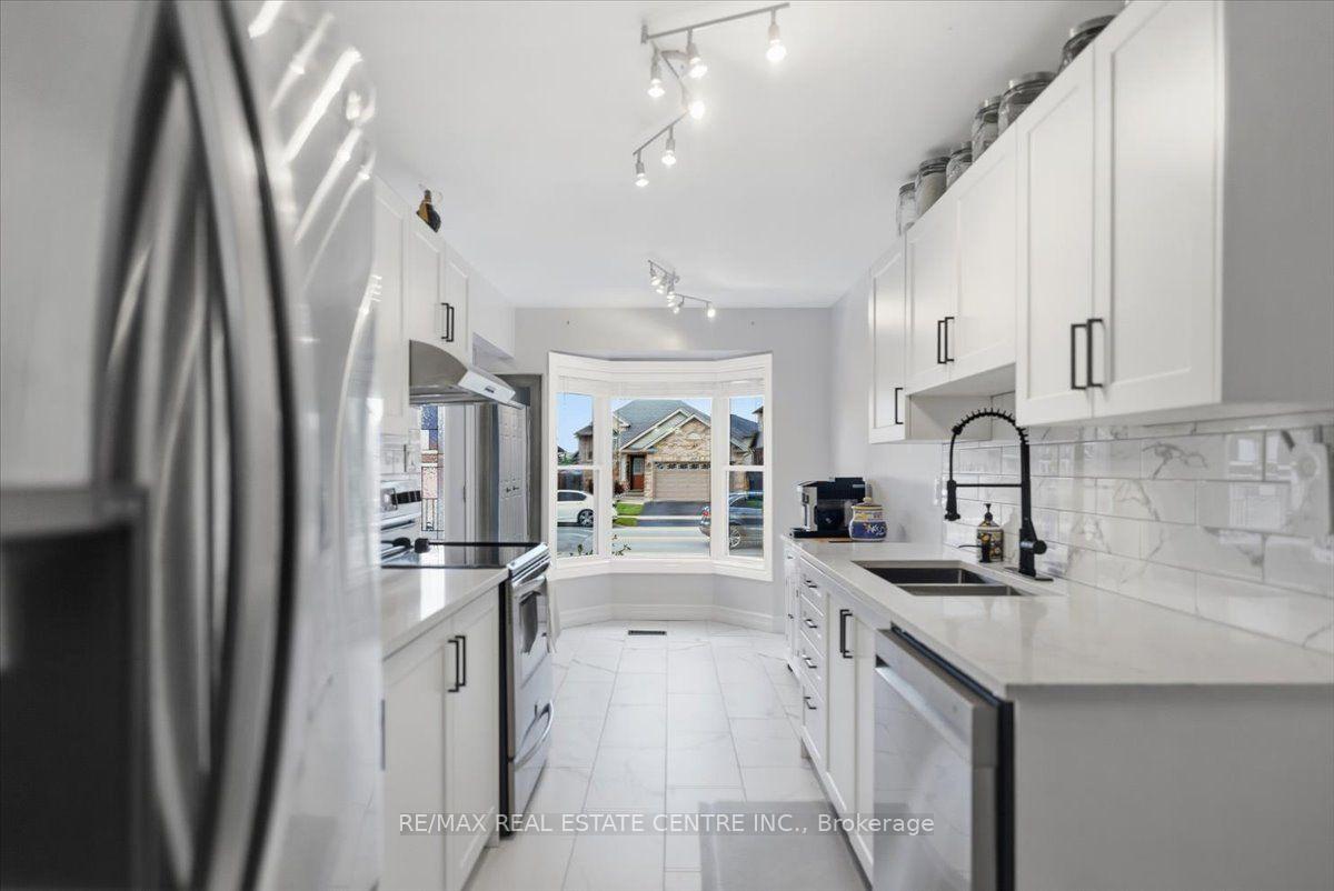 Photo 6 of 4804 John Street, Lincoln, Beamsville — HOMEH