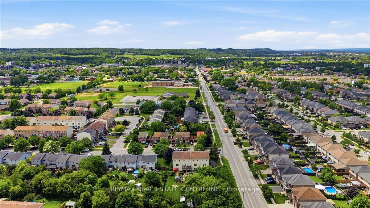 Photo 33 of 4804 John Street, Lincoln, Beamsville — HOMEH