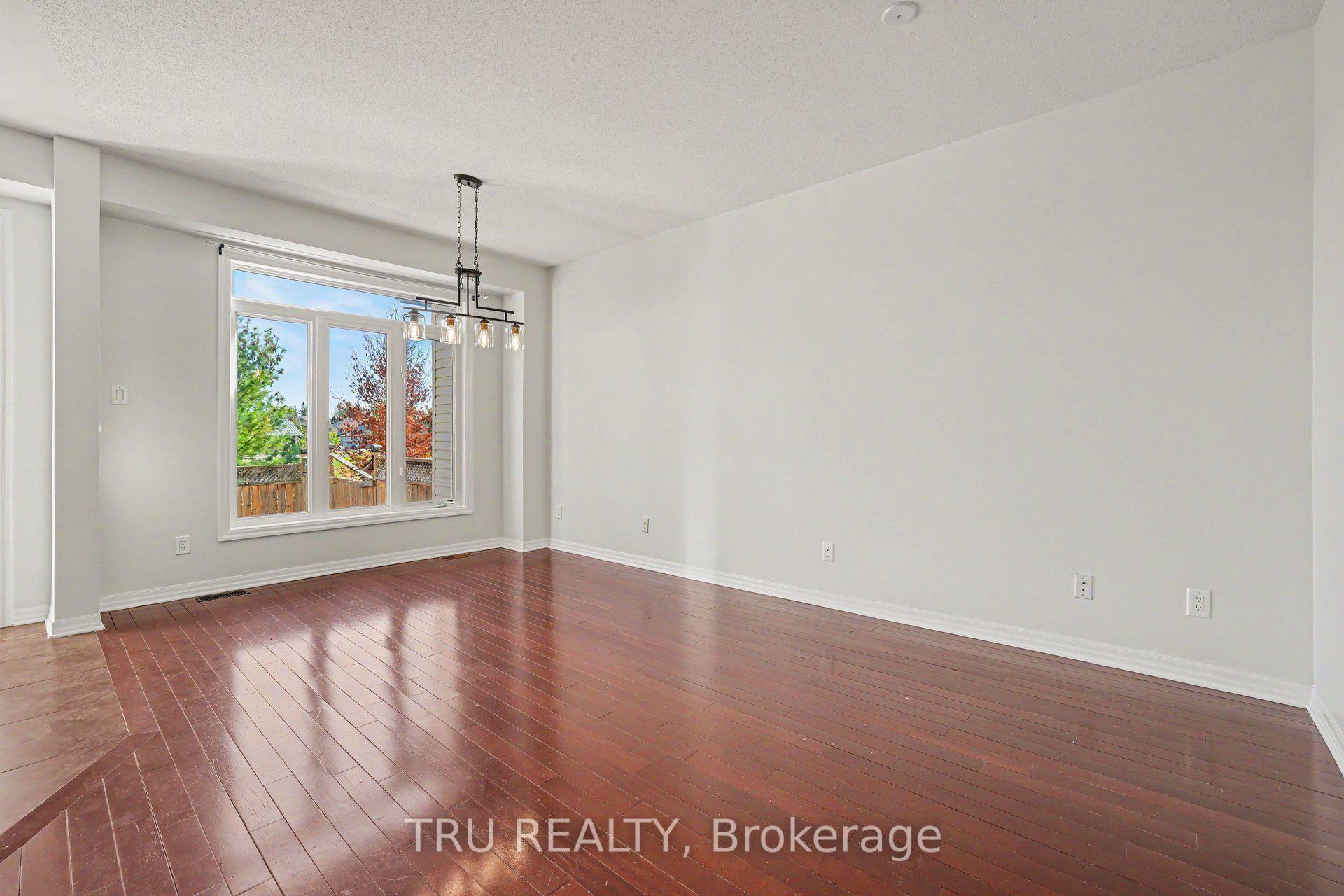 Photo 6 of 641 Sunburst Street, Ottawa, Leitrim — HOMEH