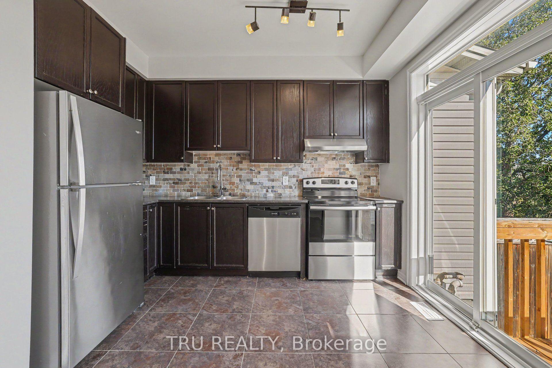 Photo 10 of 641 Sunburst Street, Ottawa, Leitrim — HOMEH