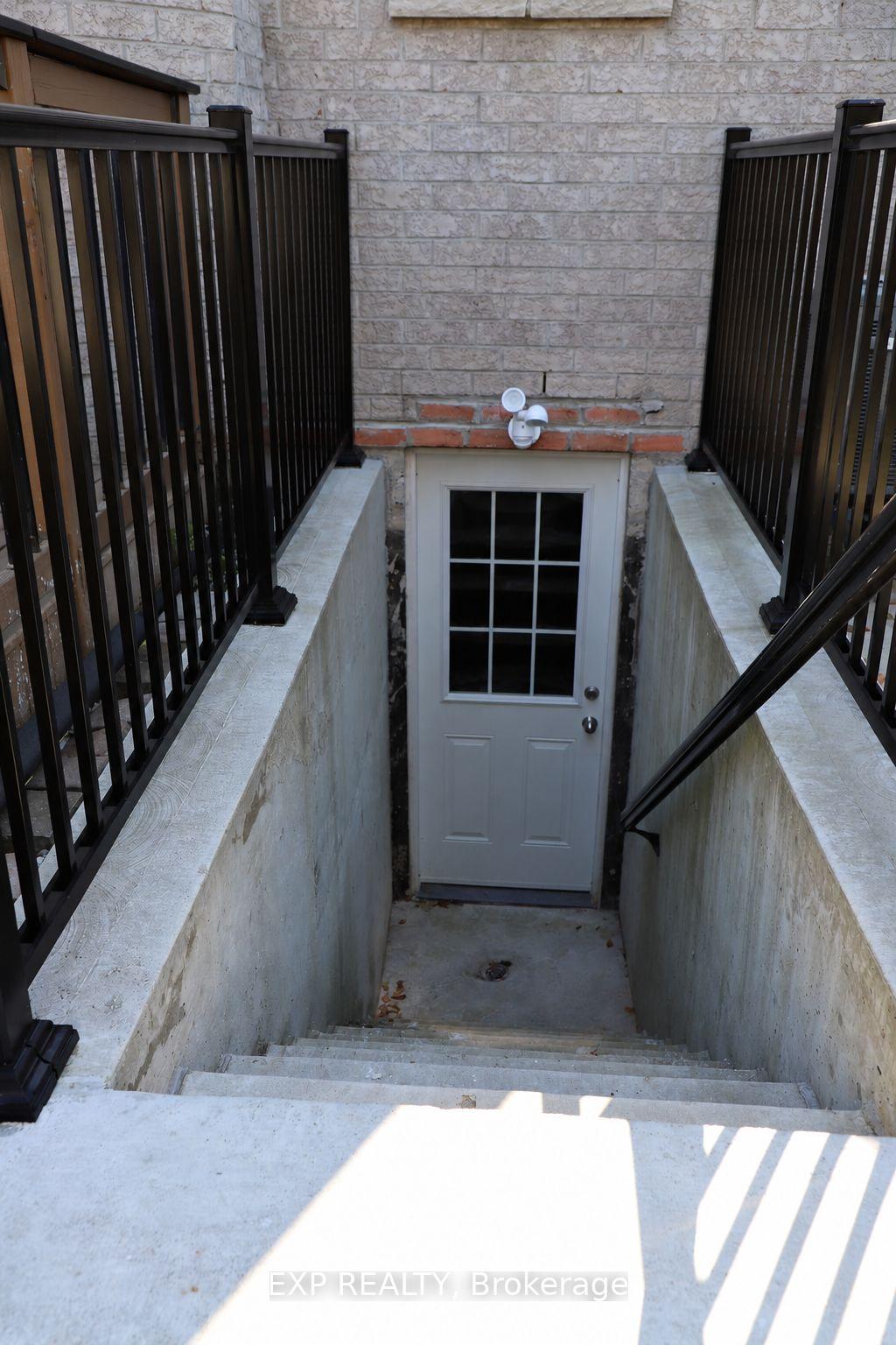 Photo 12 of 6 Beadle Drive, Ajax, South East — HOMEH